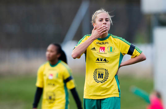Bollstanäs Julia Ekholm deppar