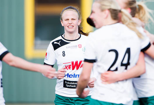 Mallbackens Malin Ahlberg jublar