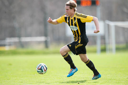 Hässleholms Filip Ranmo i matchen i division 111 mellan