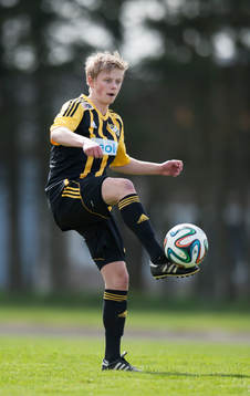 Hässleholms Philip Bengtsson i matchen i division 111