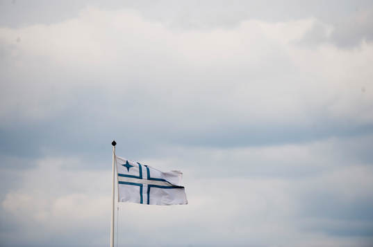 Kamratflaggan, IFK-flaggan, i matchen i division 111 mellan