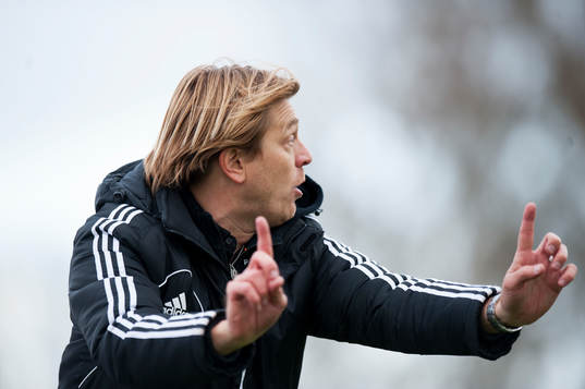 Tyresös tränare Tony Gustavssoni matchen i damallsvenskan