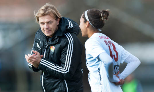 Tyresös tränare Tony Gustavsson byter in Christen Press i