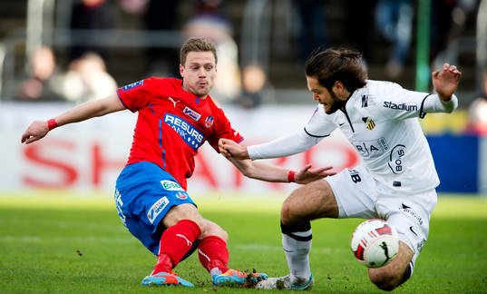Helsingborgs Arnór Smárason och Häckens Ivo Pekalski