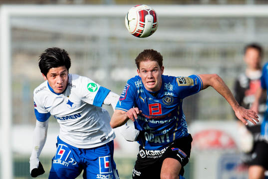 Norrköpings Christopher Meneses Barrantes och Halmstads