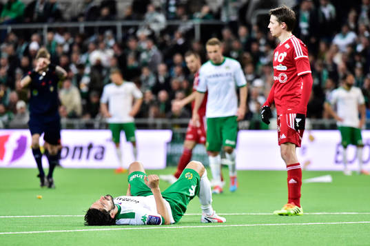 Hammarbys Pablo Piñones-Arce blir skadad
