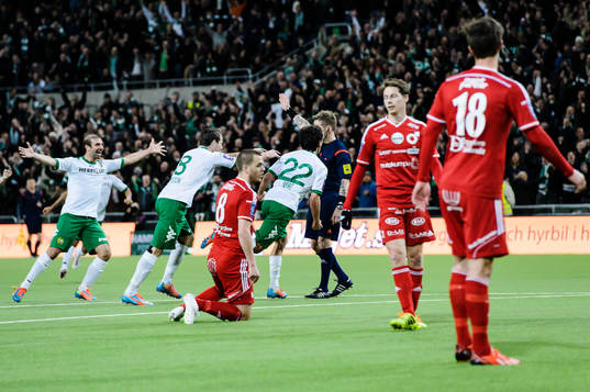 Hammarbys spelare firar