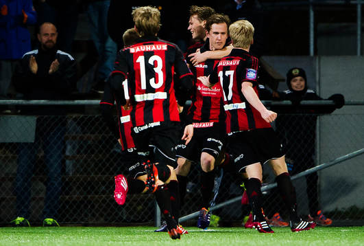 Brommapojkarnas Pontus Segerström jublar