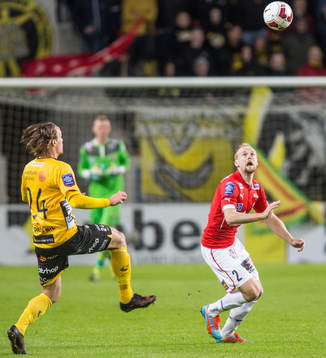 Elfsborgs Viktor Prodell och Kalmars Markus Thorbjörnsson
