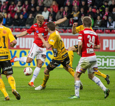 Kalmars Sebastian Andersson och Elfsborgs Skúli Jón