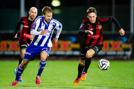 IFK Göteborgs Adam Johansson mot Brommapojkarnas Filip