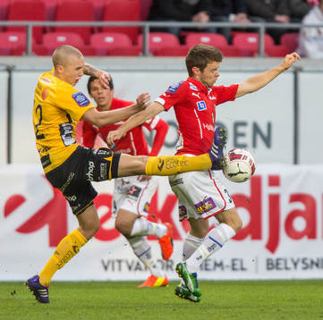 Elfsborgs Sebastian Holmén och Kalmars Måns Söderqvist