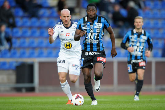 Sirius Moses Ogbu och Huskvarnas Tobias Nilsson