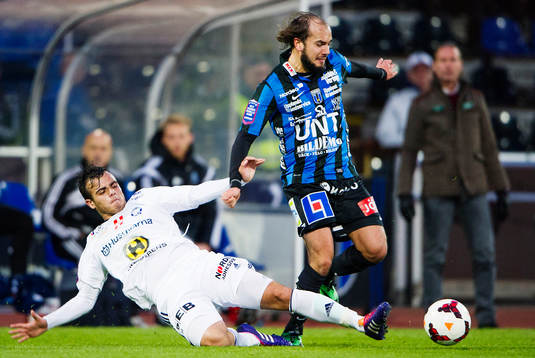 Huskvarnas Orhan Aktas i kamp mot Sirius Karl Larson