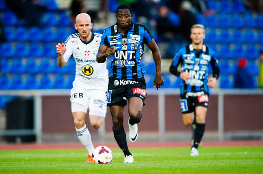 Husqvarnas Tobias Nilsson och Sirius Moses Ogbu