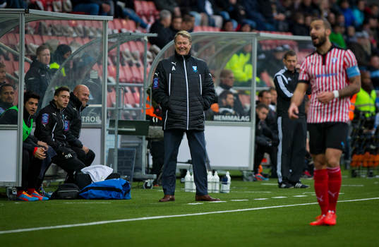 Malmö FFs tränare Åge Hareide skrattar och ser glad ut