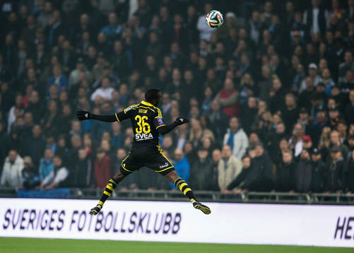 s Henok Goitom med en nick