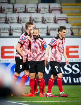 Malmö FFs Pontus Jansson gör 0-2 och jublar med Guillermo