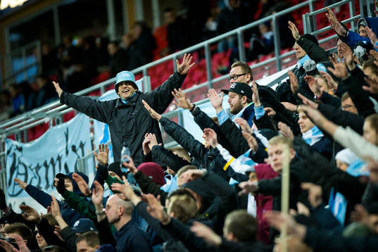 Malmö FFs supportrarna jublar
