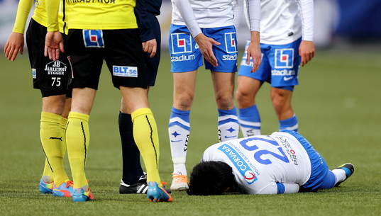 Norrköpings Christopher Meneses Barrantes har blivit skadad