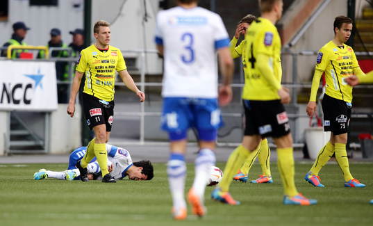 Norrköpings Christopher Meneses Barrantes knäskadad