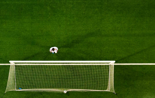Djurgårdens målvakt Kenneth Høie deppar