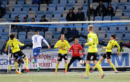 Norrköpings Rawez Lawan gör 1-1