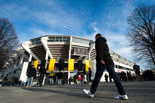 Häckens hemmaarena 2014, Gamla Ullevi, är klädd i gult