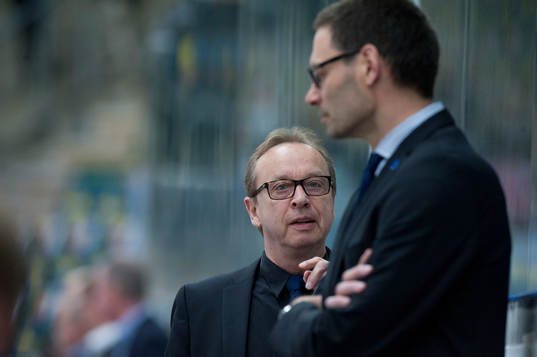 Förbundskapten Pär Mårts och assisterande coach Peter