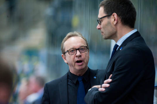 Förbundskapten Pär Mårts och assisterande coach Peter