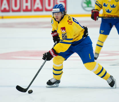 Sveriges Linus Klasen i ishockeylandskampen mellan Sverige