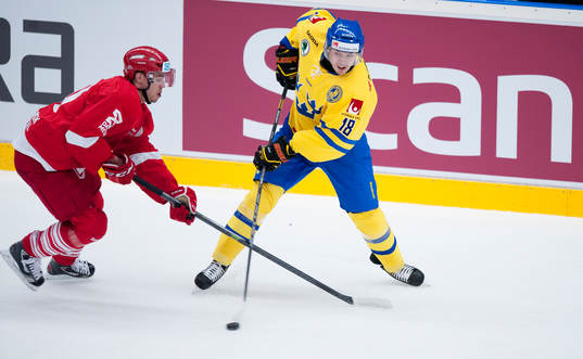 Sveriges Anton Rödin i ishockeylandskampen mellan Sverige