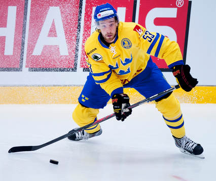 Sveriges Andreas Thuresson i ishockeylandskampen mellan