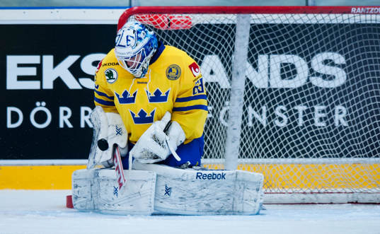 Sveriges målvakt Oscar Alsenfelt i ishockeylandskampen