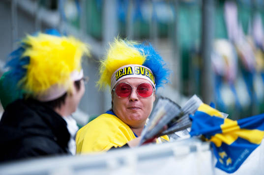 Supporters i ishockeylandskampen mellan Sverige och Danmark