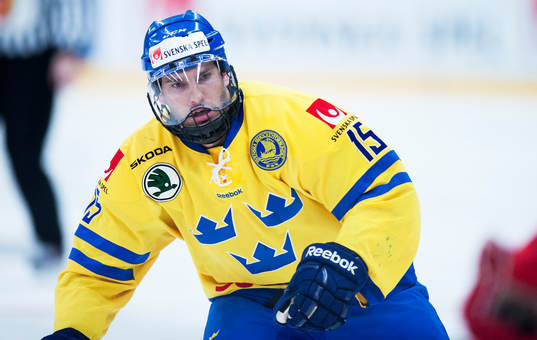 Sveriges Mattias Sjögren i ishockeylandskampen mellan