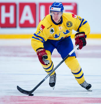 Sveriges Tom Nilsson i ishockeylandskampen mellan Sverige