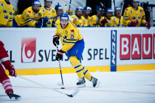 Sveriges Anton Hedman i ishockeylandskampen mellan Sverige