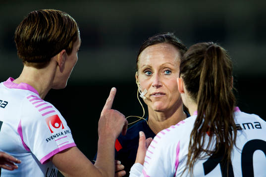 Domare Pernilla Larsson får kritik av Rosengårds Therese