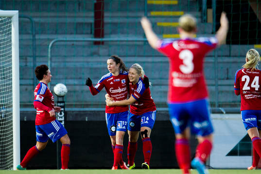 Vittsjös Jane Ross firar med Johanna Ejdelind