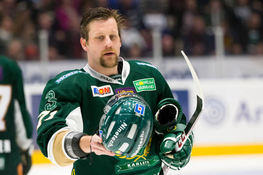 Färjestads Christian Berglund är upprörd
