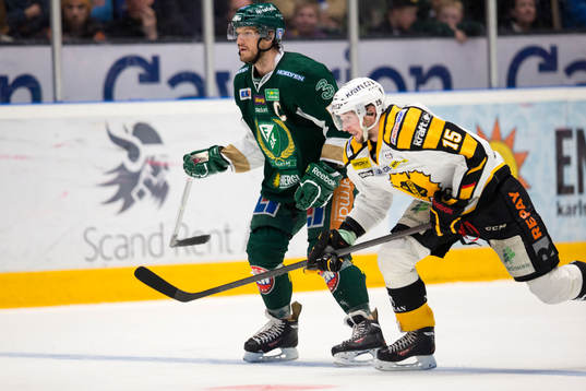 Färjestads Ole-Kristian Tollefsen och Skellefteås Melker