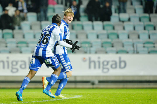 IFK Göteborgs Sam Larsson  jublar