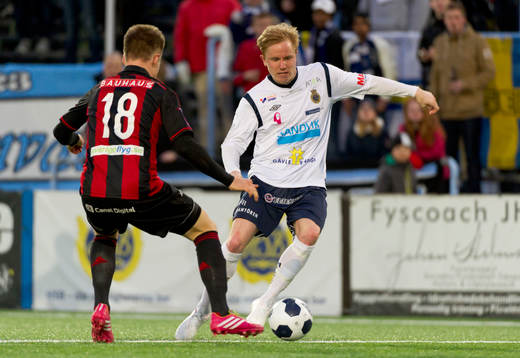 Simon Lundevall, Gefle mot Jacob Une Larsson, Brommapojkarna