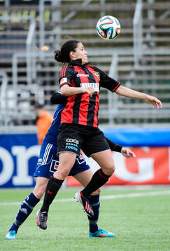 Brommapojkarnas Tempest-Marie Norlin tar ner bollen