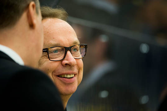 Sveriges förbundskapten Pär Mårts är glad