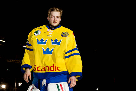 Linus Ullmark fick priset Honken trophy, årets målvakt i