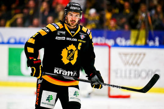 Skellefteås Jimmie Ericsson jublar mot Färjestad