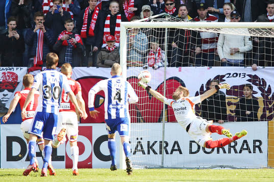 1-0 bakom IFK Göteborgs målvakt John Alvbåge
