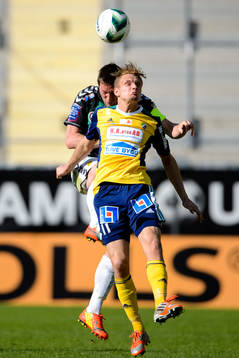 Ljungskiles Jakob Olsson i nickduell med GAIS Kenneth